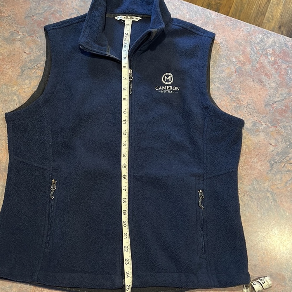 EUC Ladies Large Port Authority Fleece Vest - Picture 11 of 11